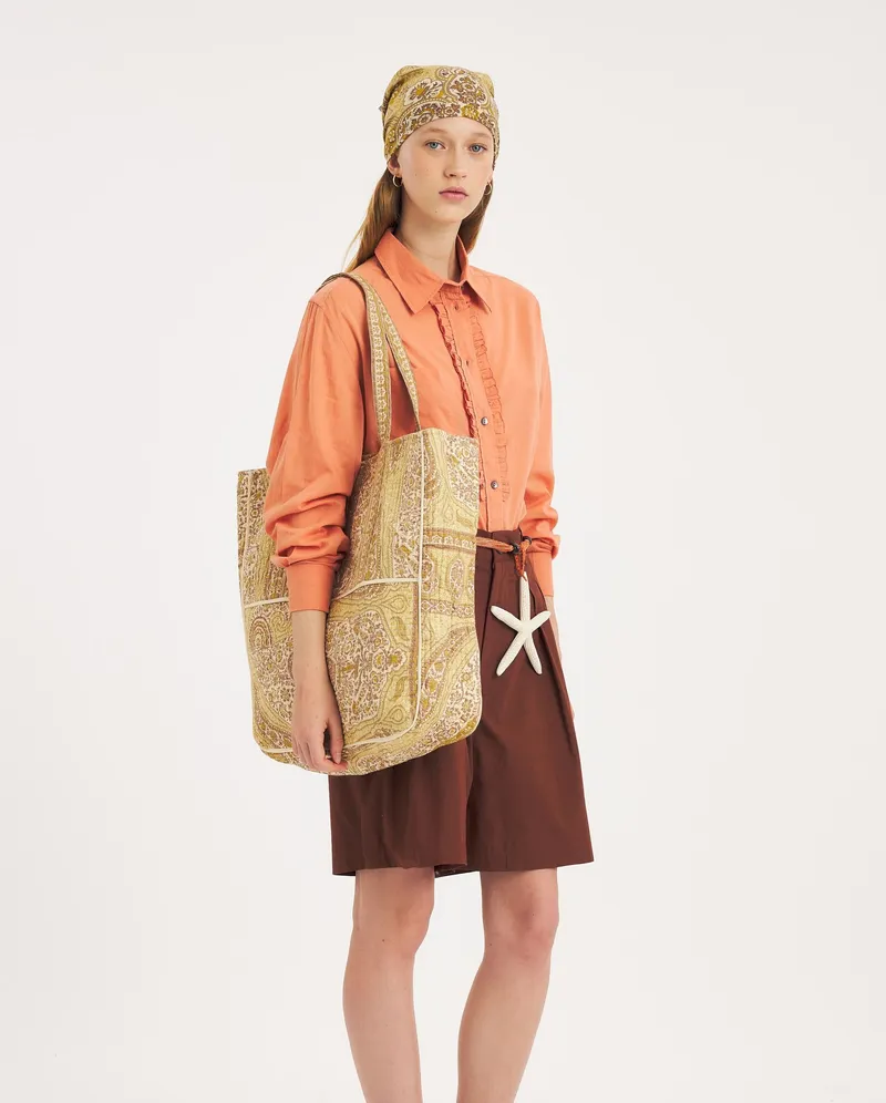 Antik Batik SS2026 bohemiska shorts i jordnära toner