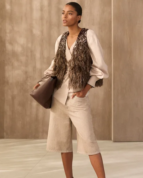Brunello Cucinelli SS2026 lång vidbent linnebermuda